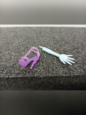 Monster High Abby Bominable Arm And Shoe